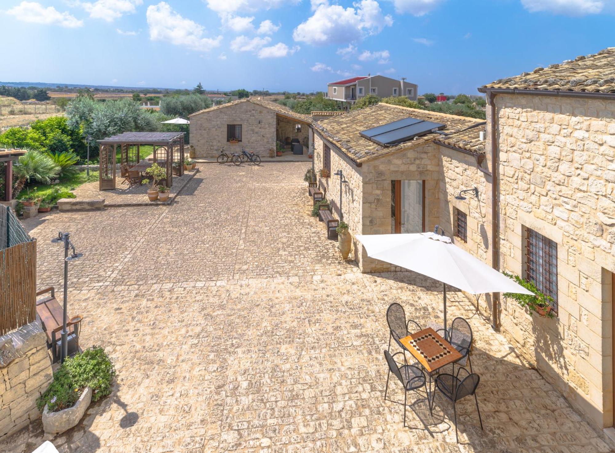 Borgo Monachella Bed & Breakfast Ragusa Eksteriør bilde