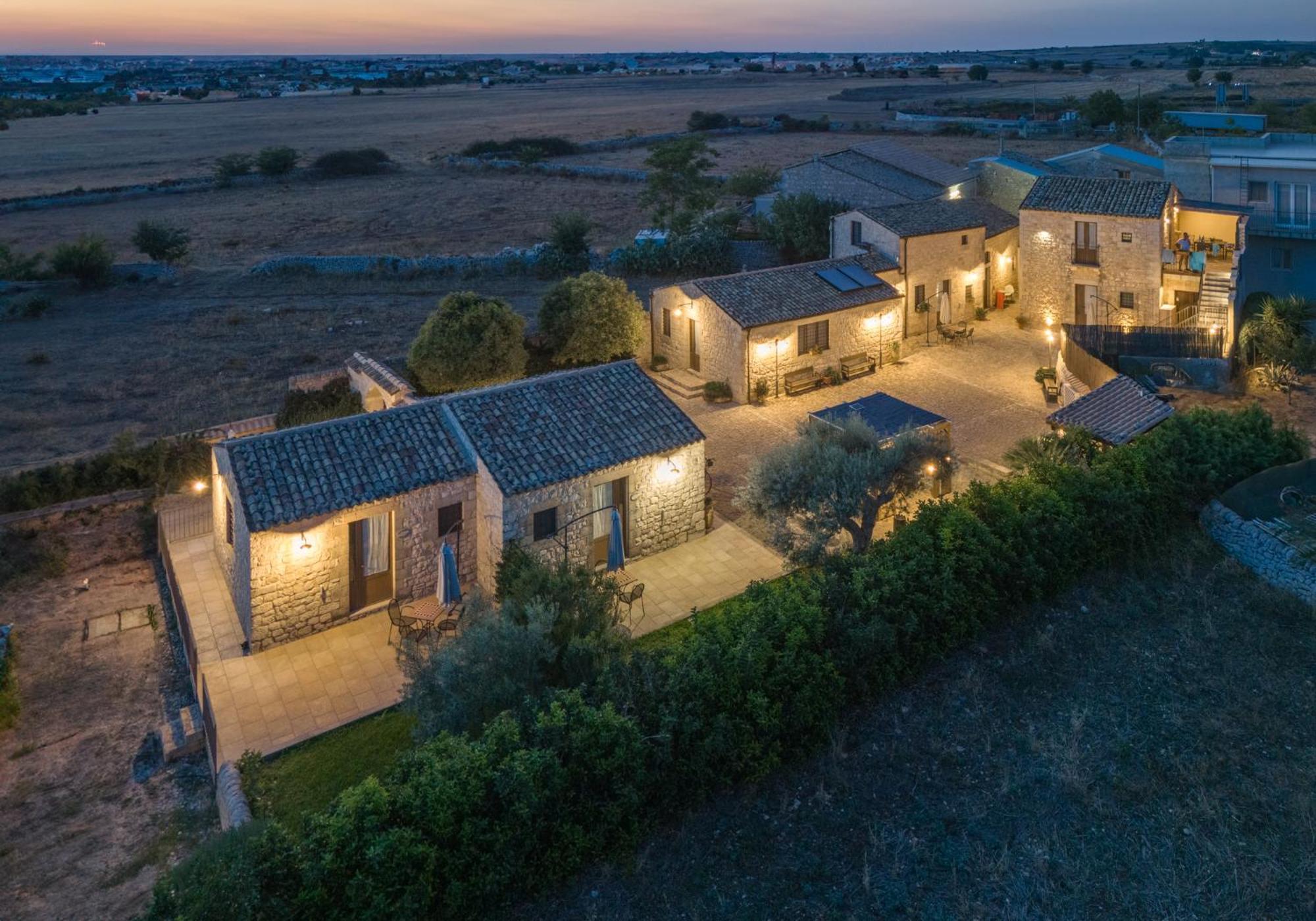 Borgo Monachella Bed & Breakfast Ragusa Eksteriør bilde
